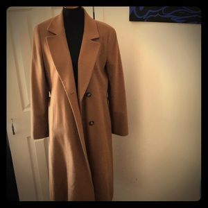 Escada wool trench coat. perfect for fall 🍁